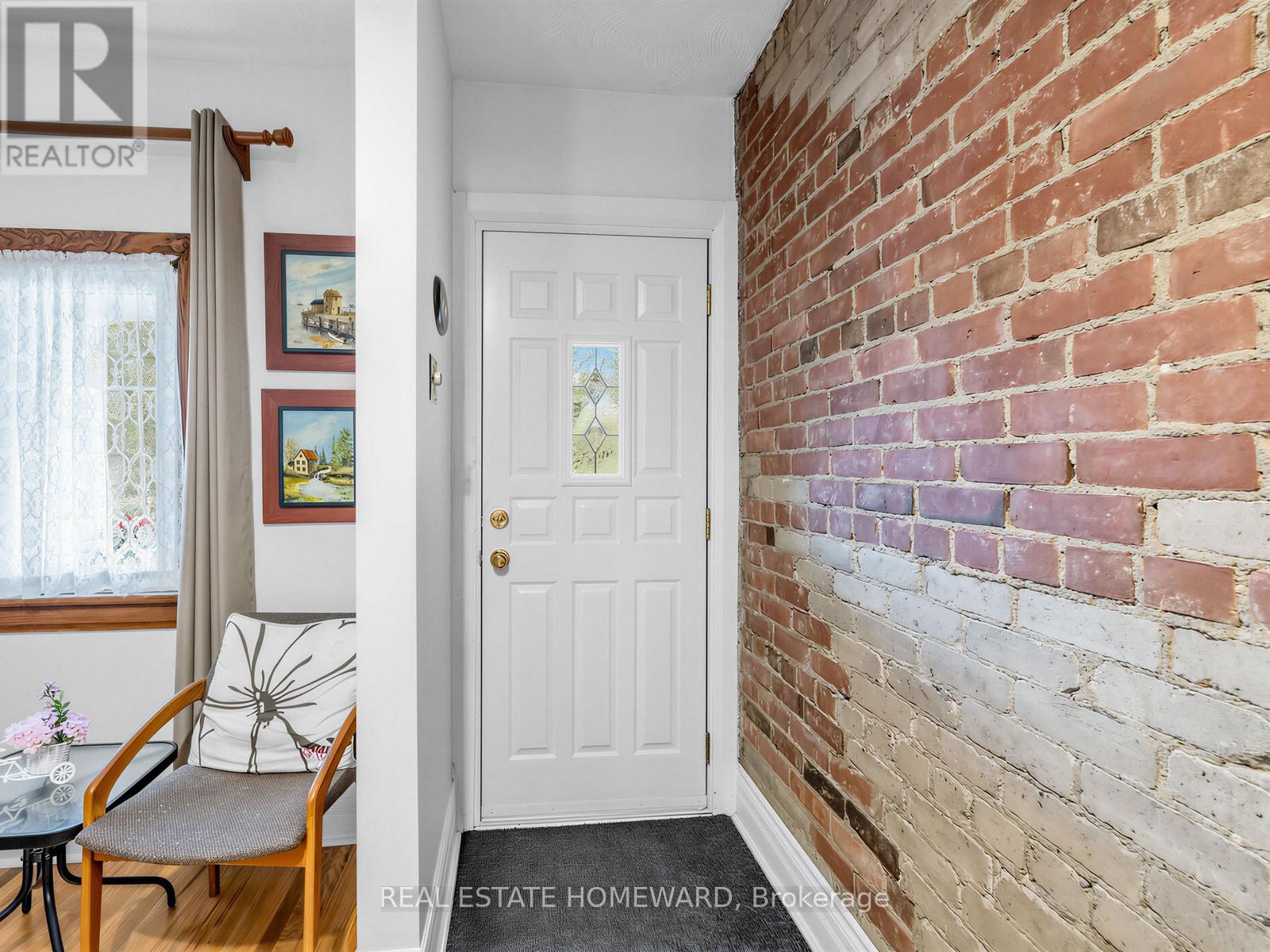 132 WOODMOUNT AVENUE
