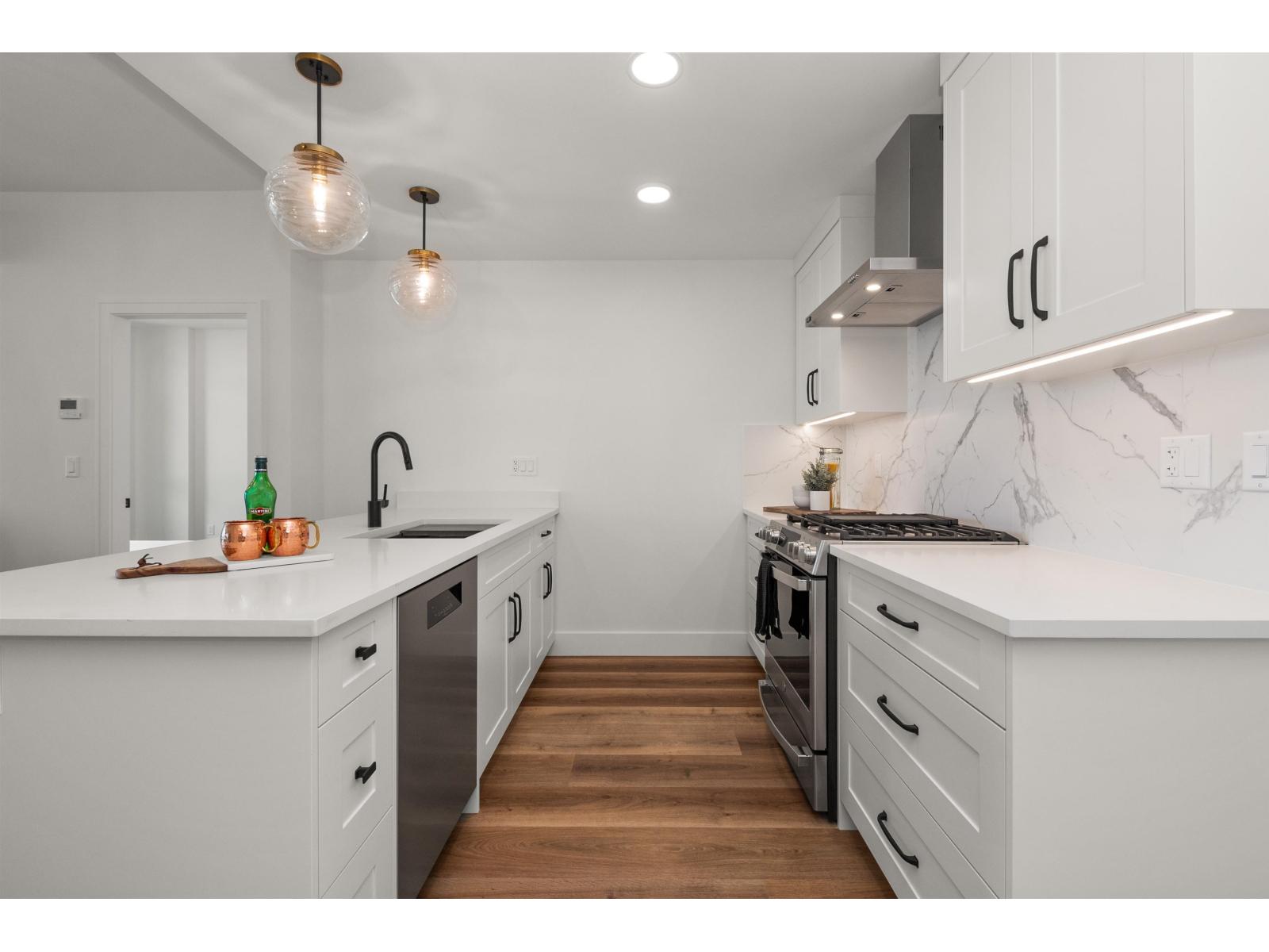 605 120 ESPLANADE AVENUE|Harrison Hot Springs