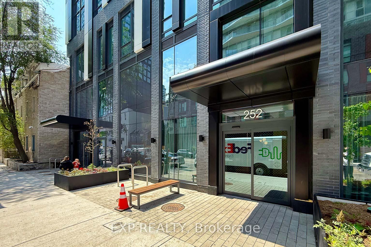 5012 - 252 CHURCH STREET