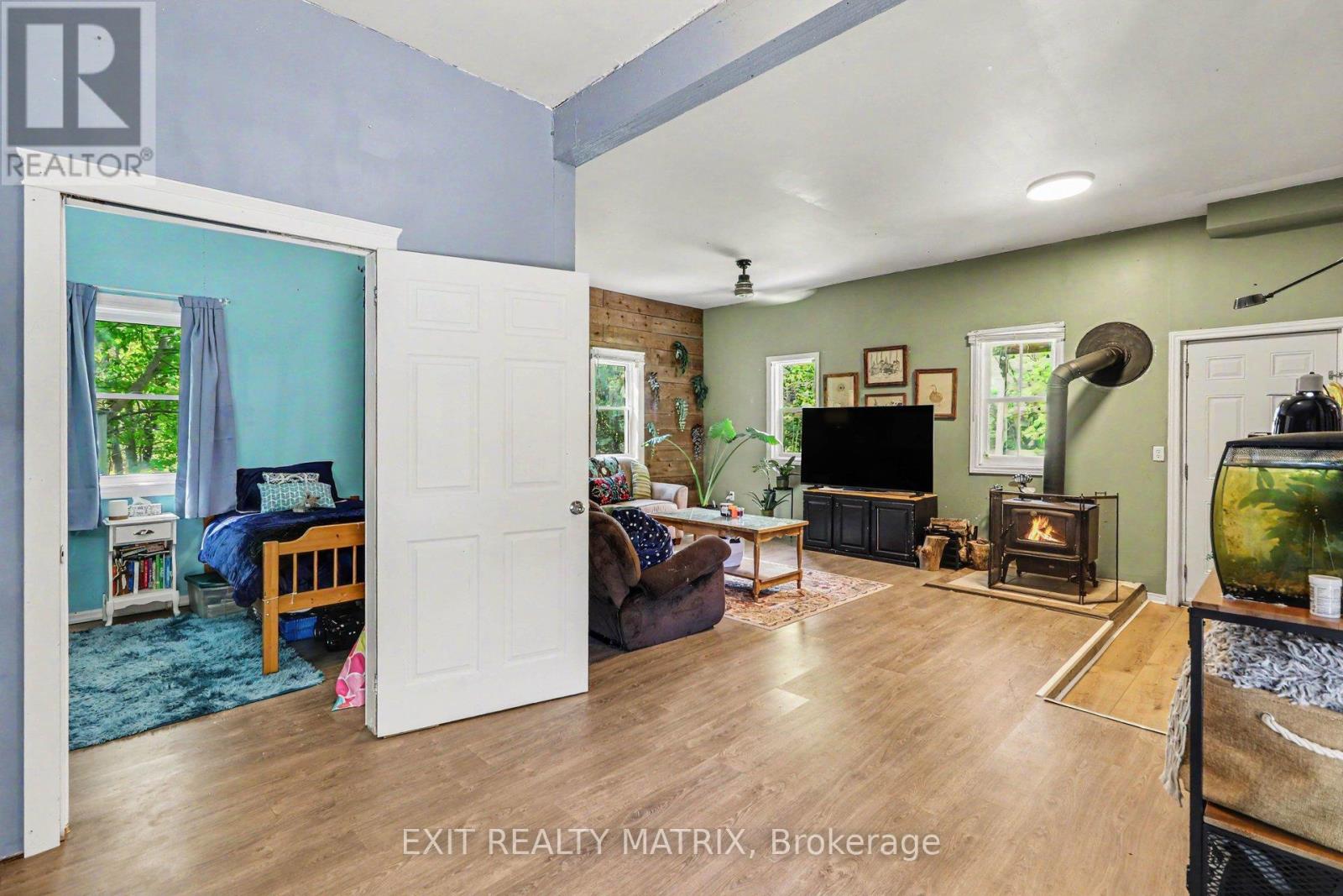 4122 BROADWAY STREET