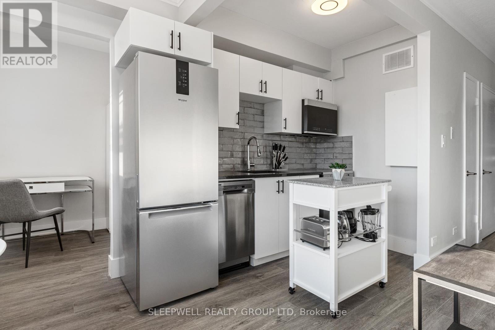 280 LAURIER AVENUE E