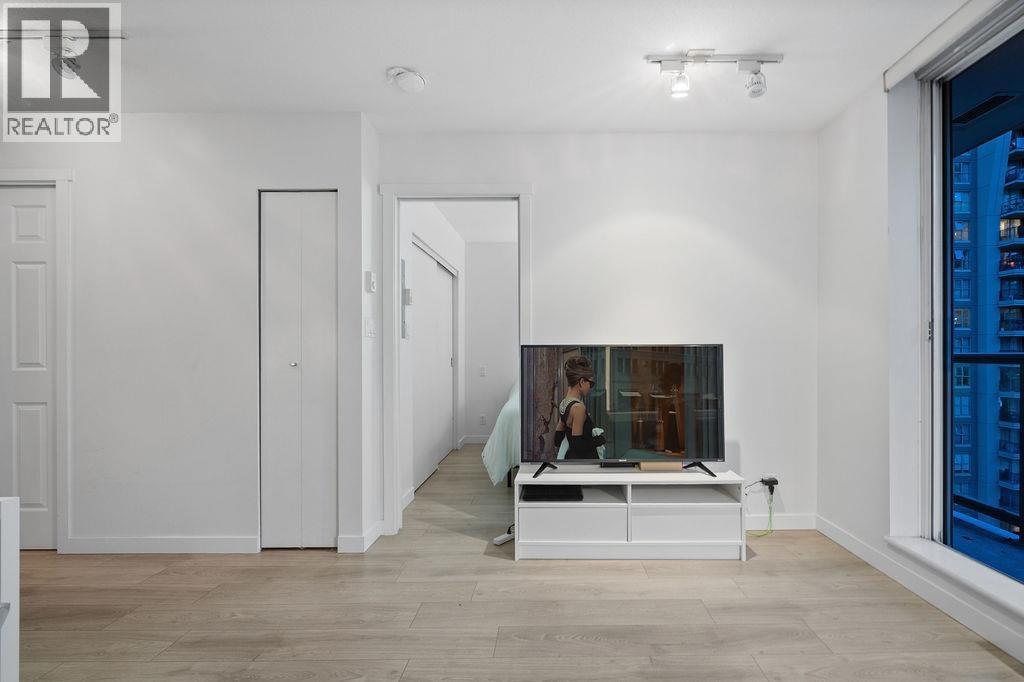 1103 1010 RICHARDS STREET