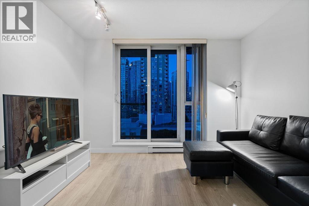 1103 1010 RICHARDS STREET