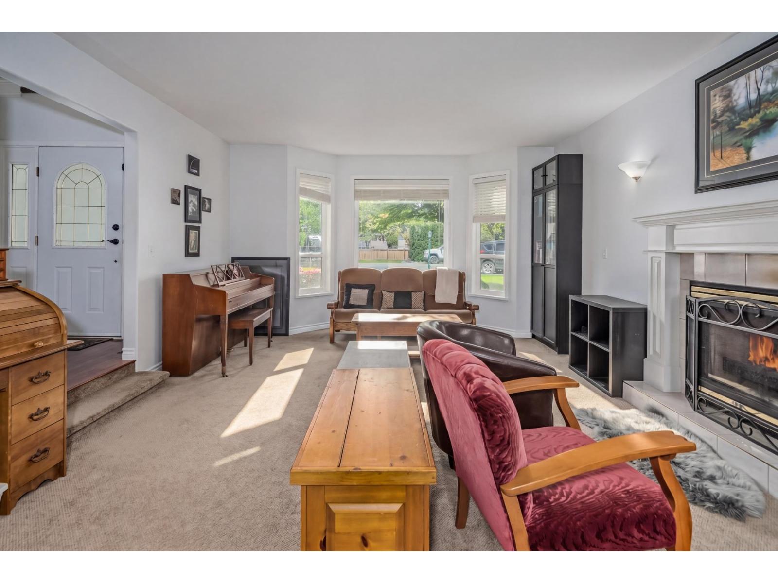 2523 COUNTRY COURT