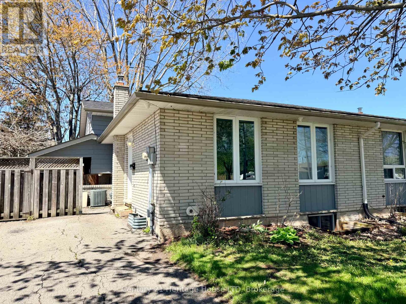 Photo 1 of 29 — 387 FIRST AVENUE, Welland (N. Welland), ON L3C5R3