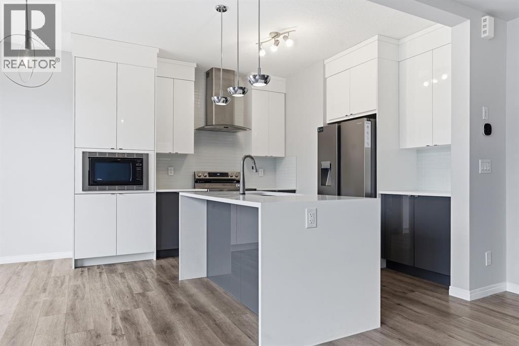 127 Carrington Crescent NW