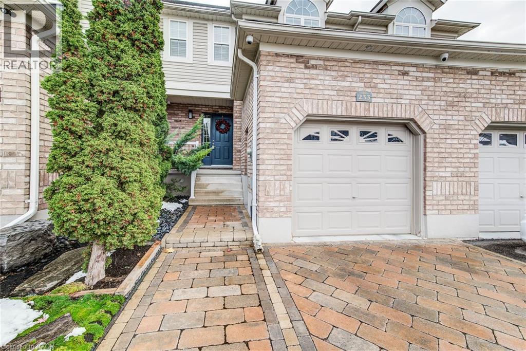 233 COTTON GRASS Street