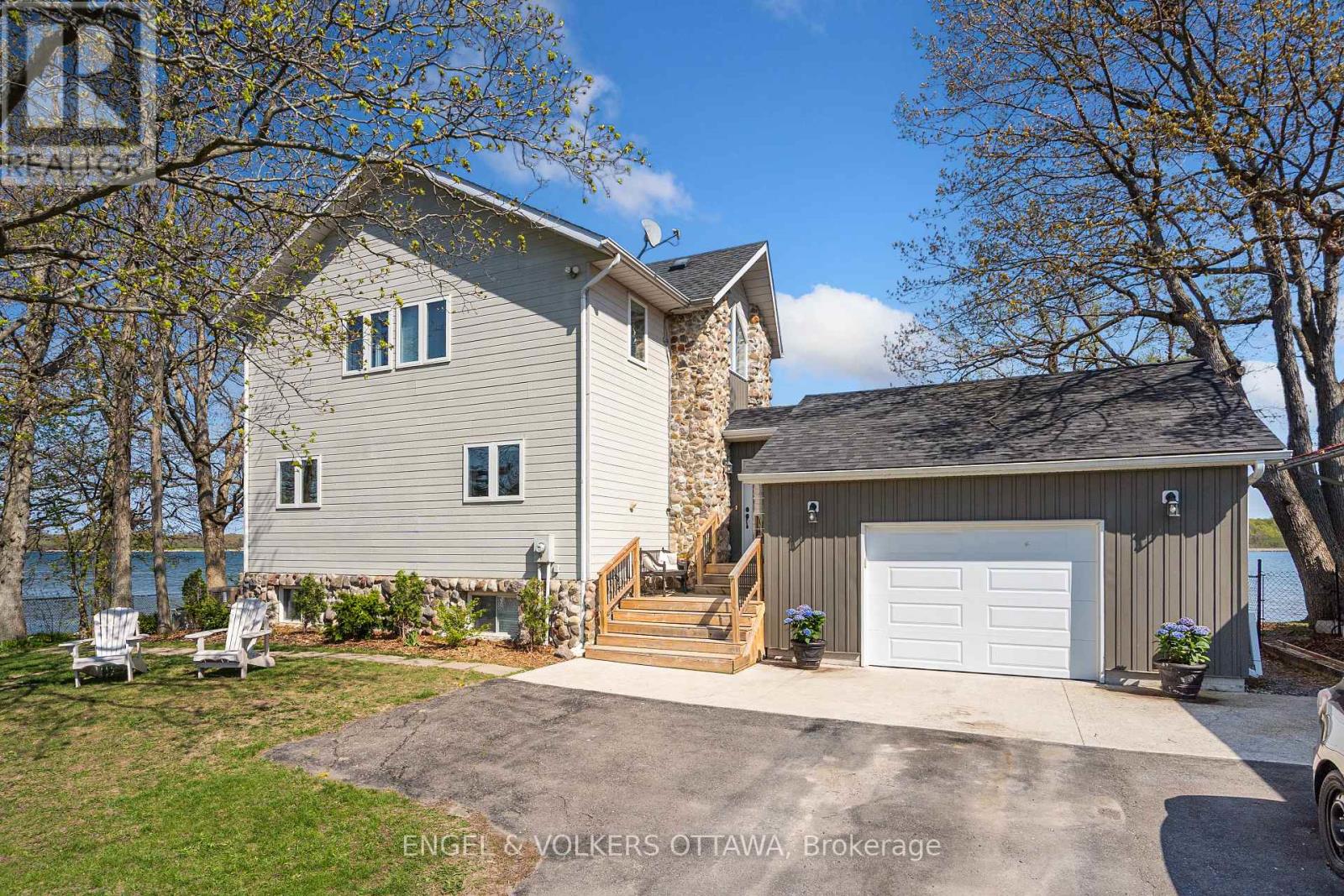 69 BLUE HERON LANE