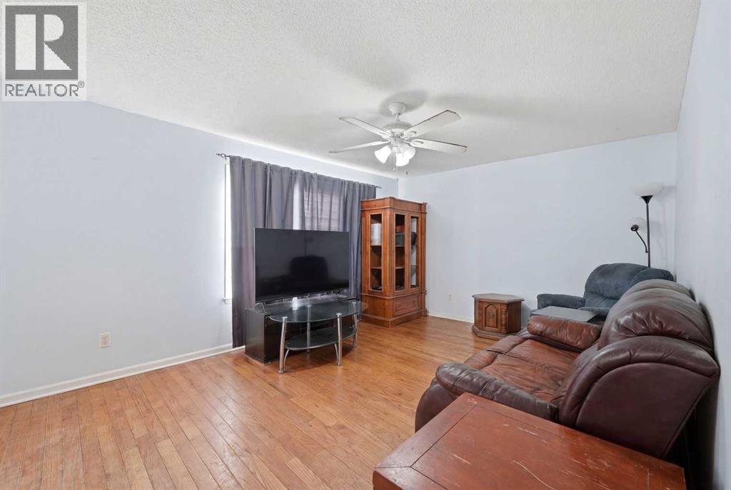 128 Ridgegate Way SW