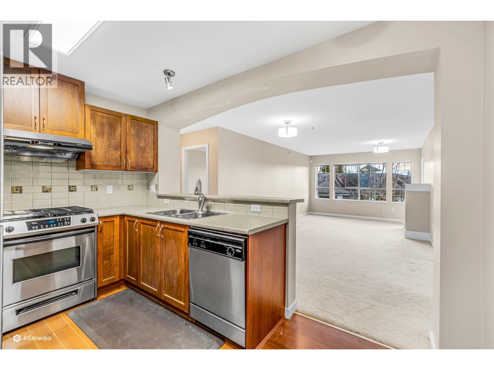 401 2951 SILVER SPRINGS BOULEVARD