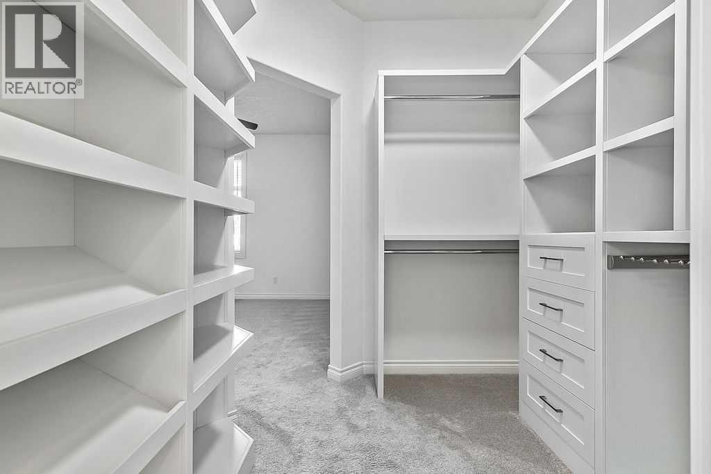 411, 60 24 Avenue SW