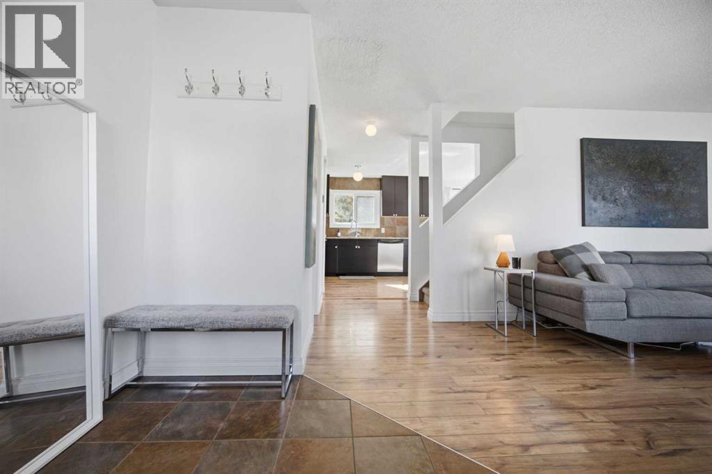 221 Deerpoint Lane SE