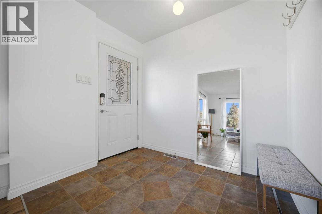 221 Deerpoint Lane SE