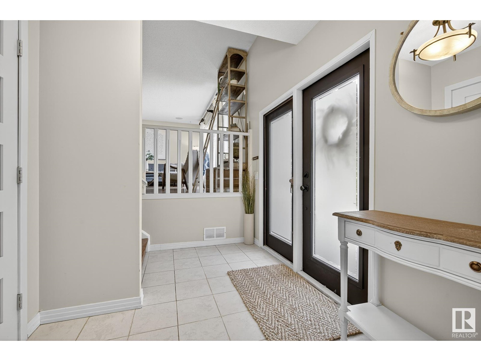 49 MANCHESTER DR