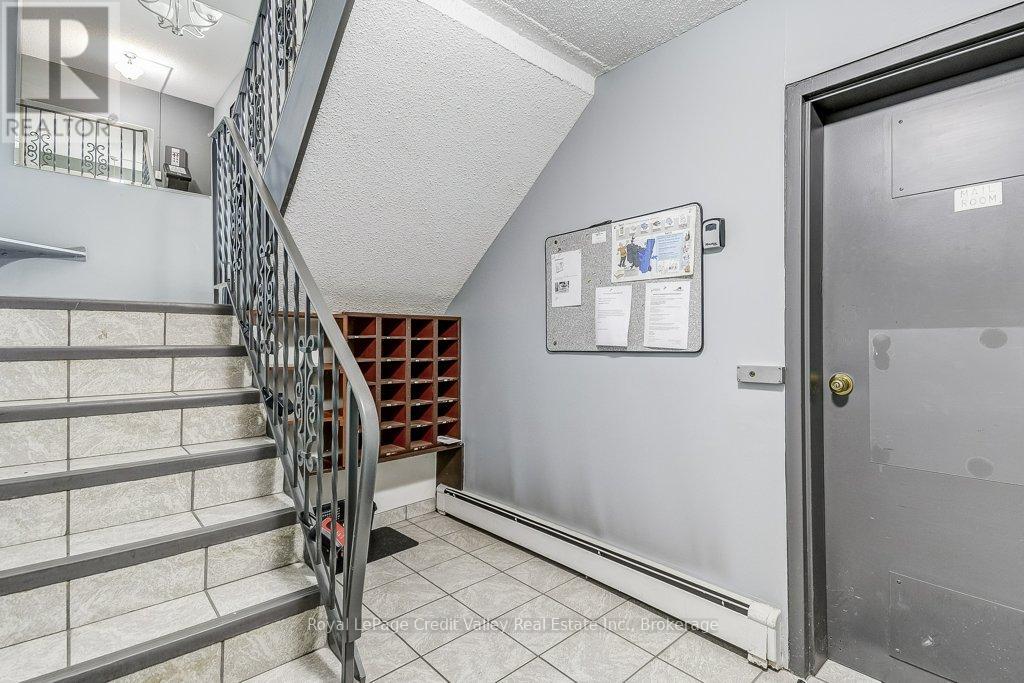 302 - 6 SHETTLESTON DRIVE