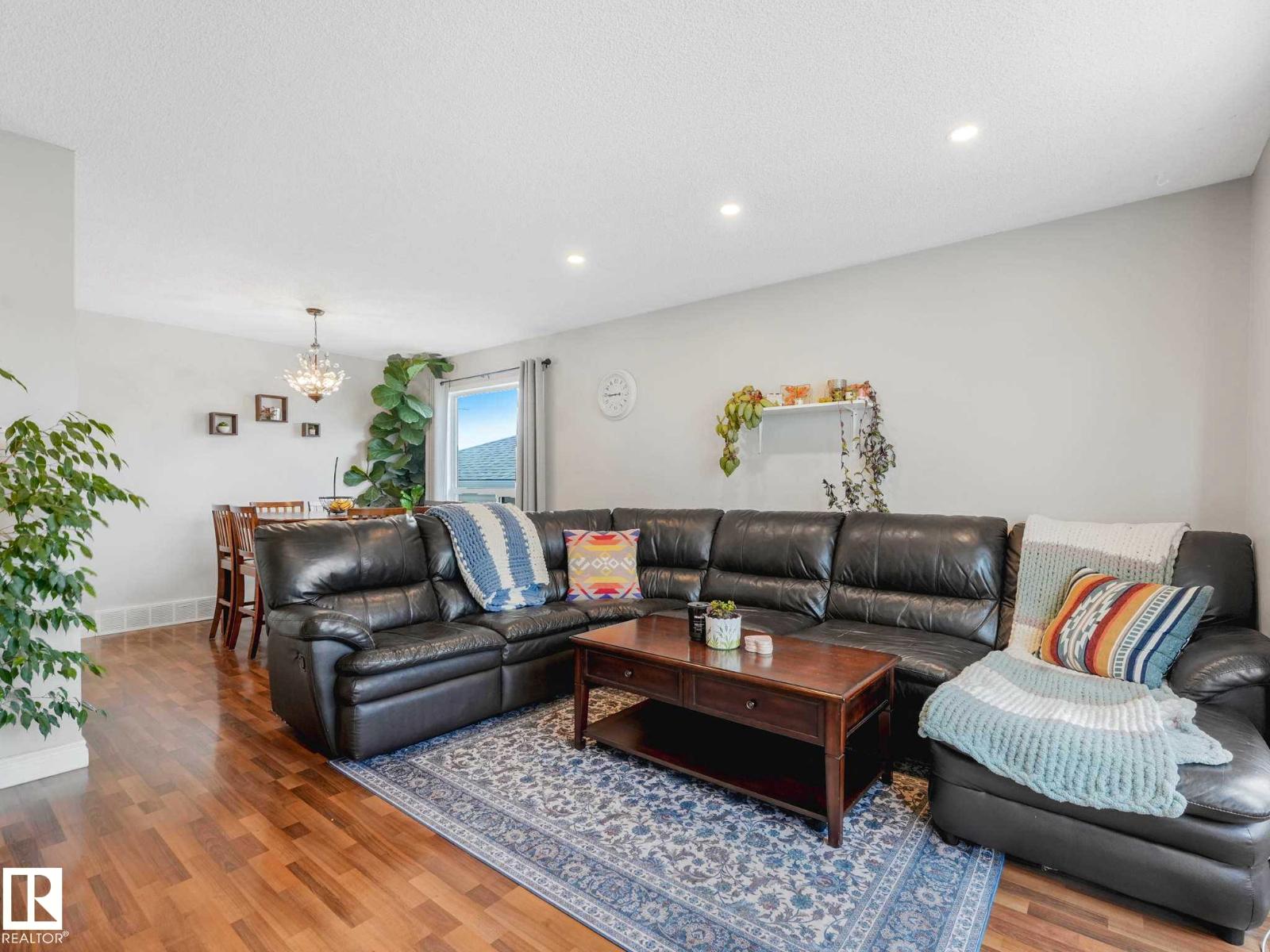 317 KLINE CR NW