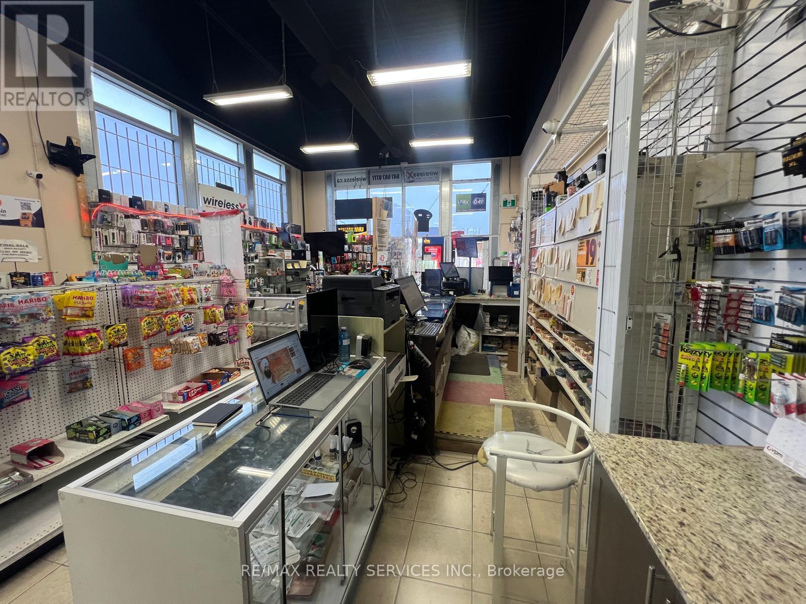 16 - 10 DEWSIDE DRIVE