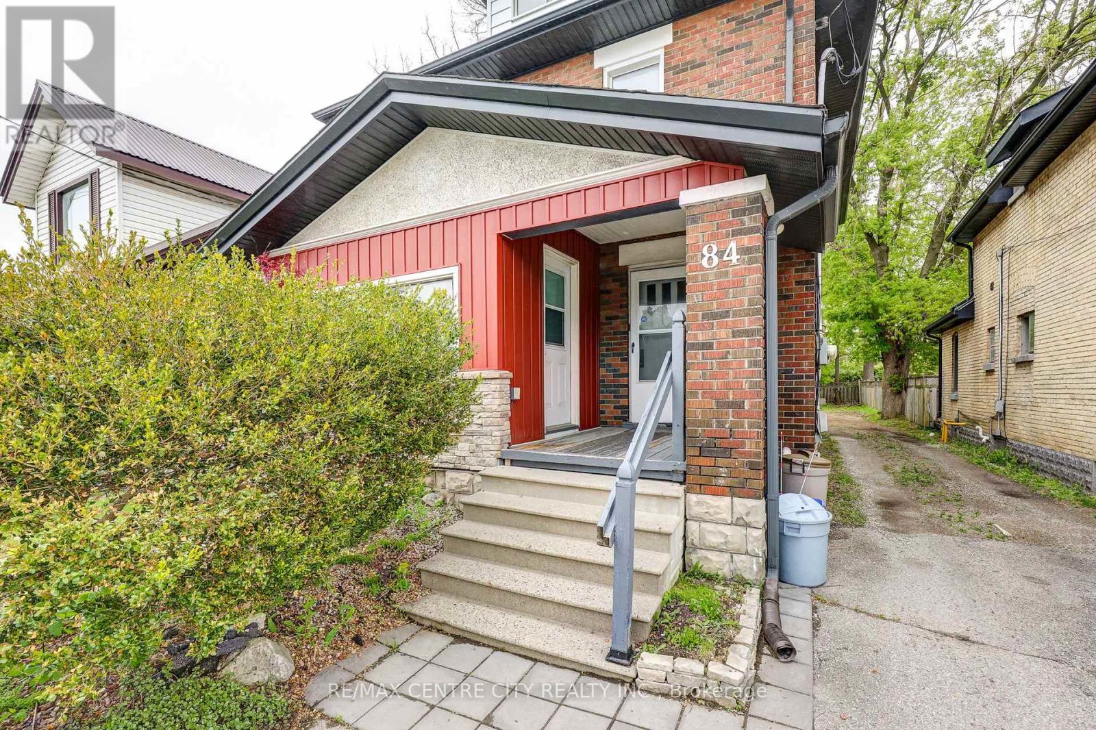 84 WHARNCLIFFE ROAD S