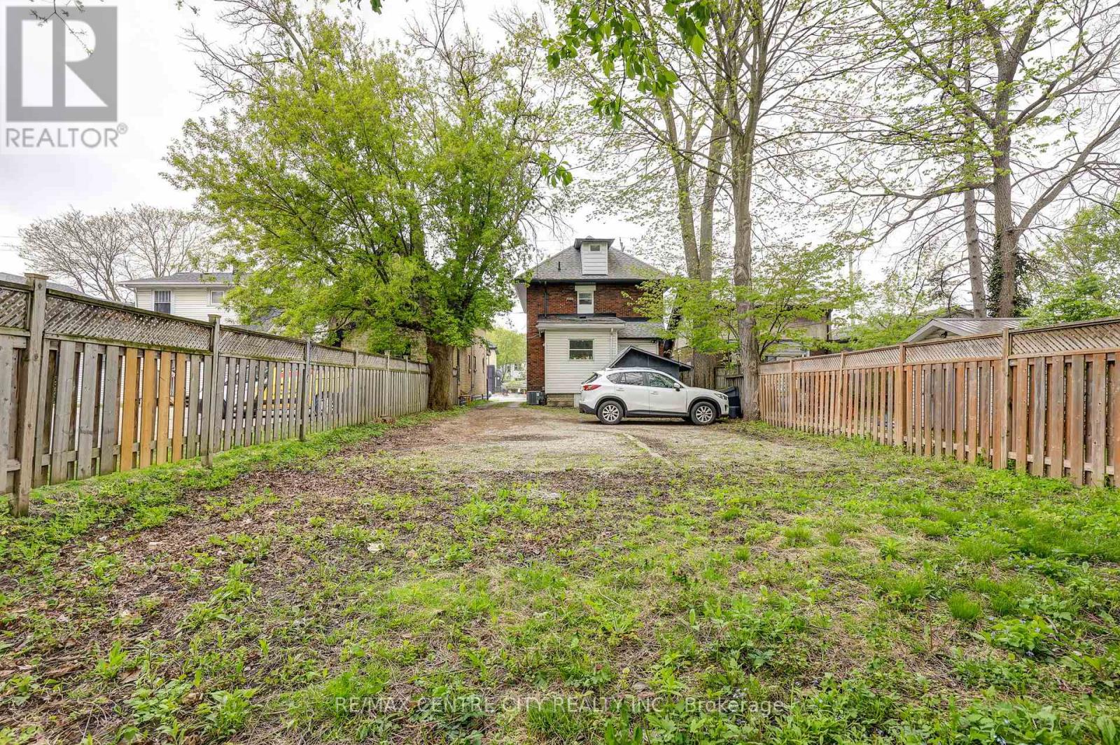 84 WHARNCLIFFE ROAD S