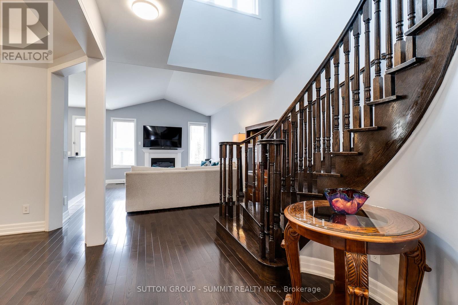 23 SCOTT BOULEVARD