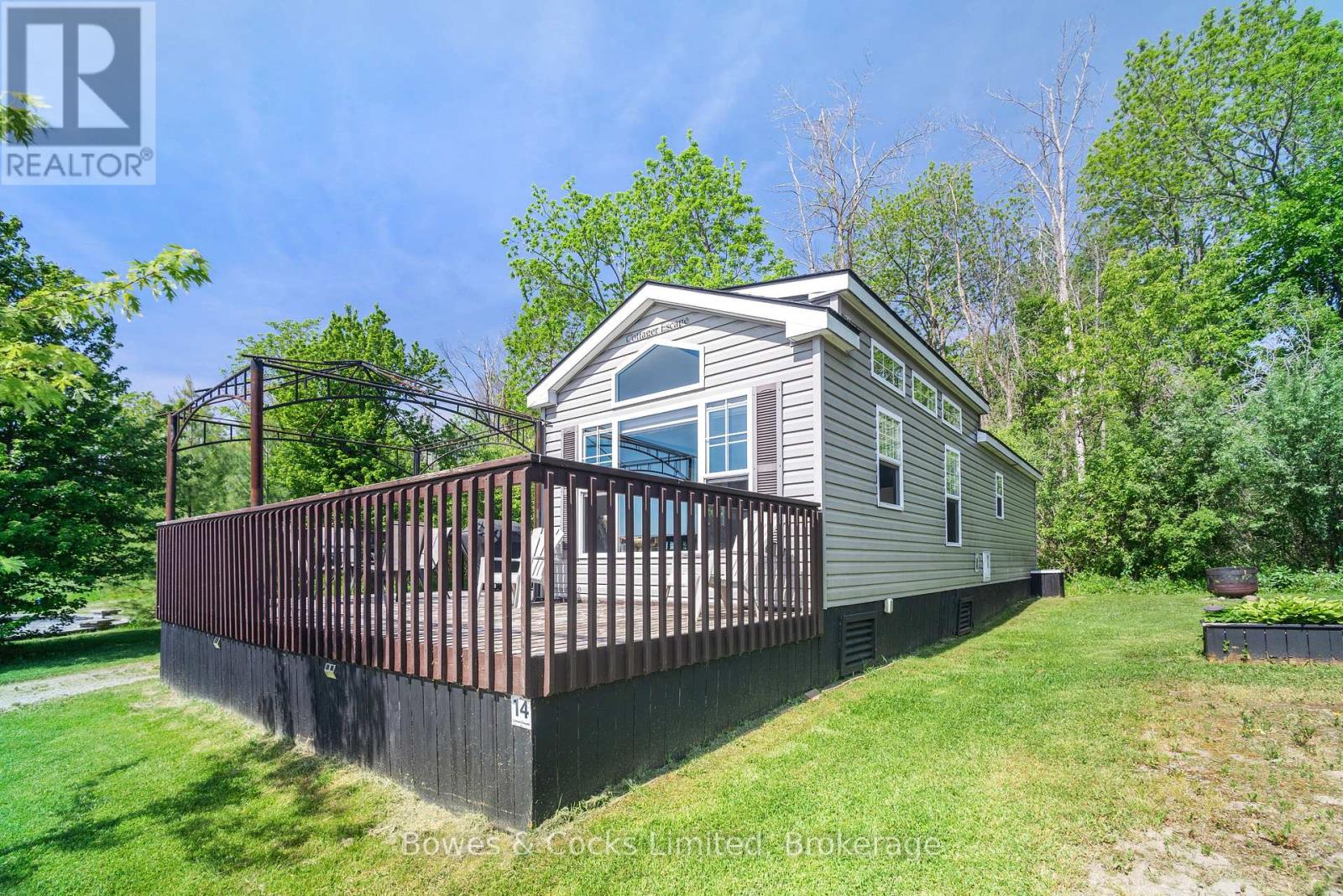 14 LAWSON CRES. - 1235 VILLIERS LINE