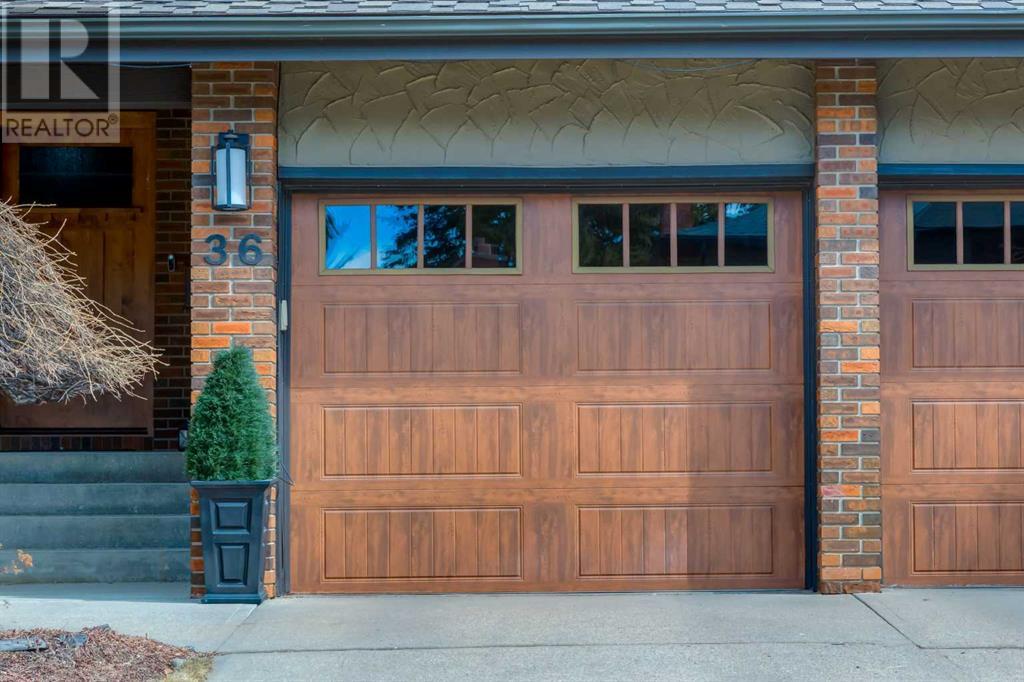 36 Baycrest Place SW