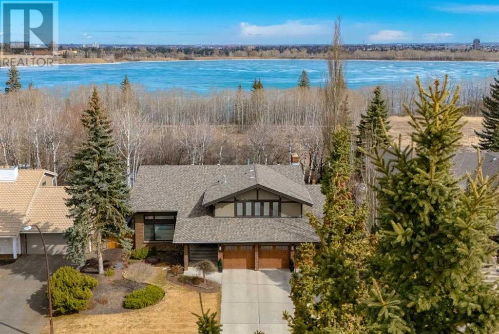 36 Baycrest Place SW