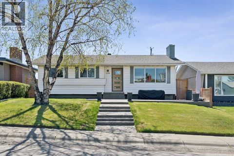 2219 Munro Drive NE Calgary AB T2E5Y7