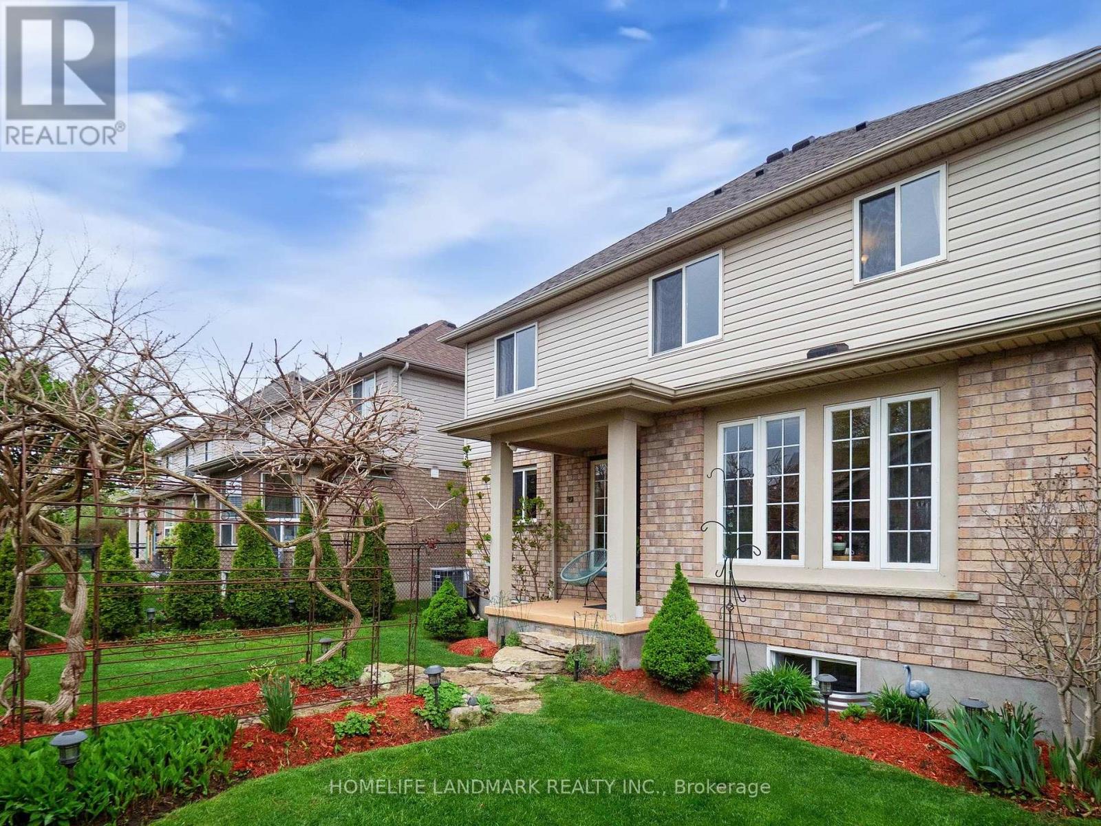 79 CLAIRFIELDS DRIVE E