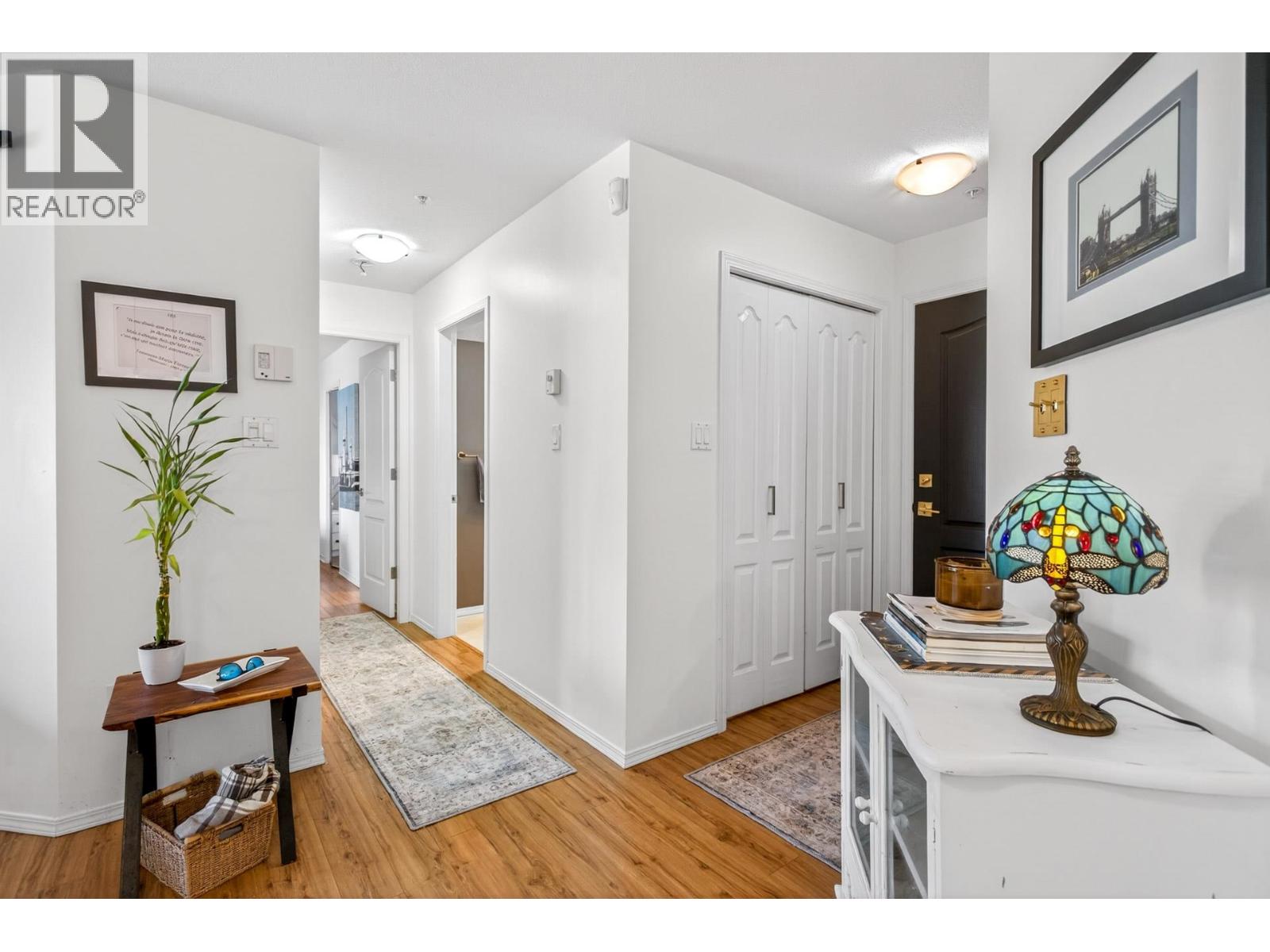 313 2551 PARKVIEW LANE