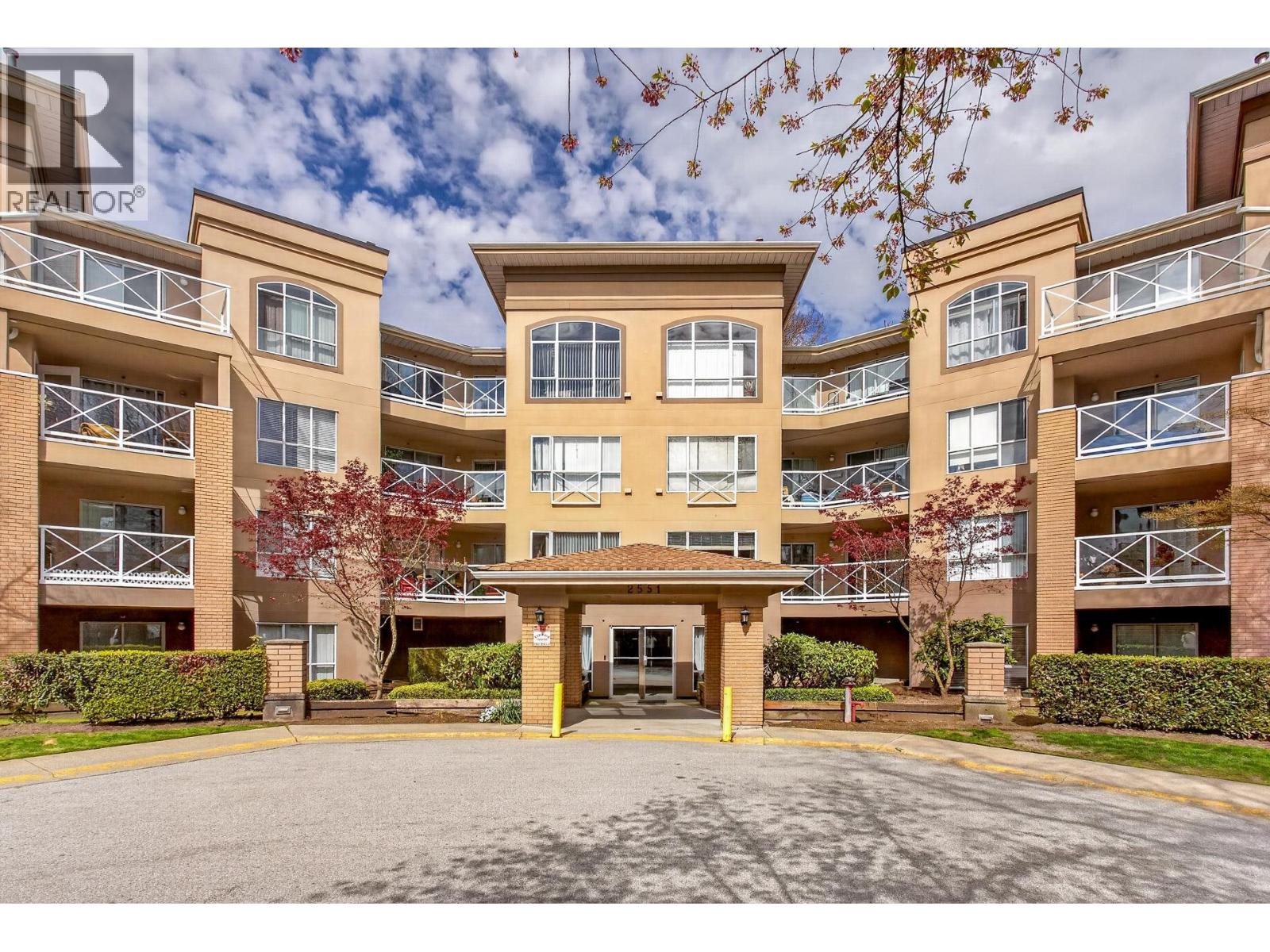 313 2551 PARKVIEW LANE