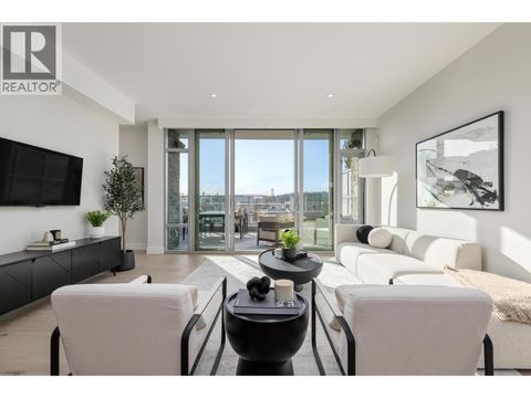 790 ARTHUR ERICKSON PLACE West Vancouver BC V7T0B8