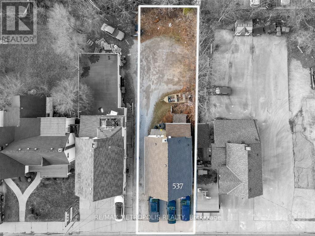 533 CHRISTINA STREET N