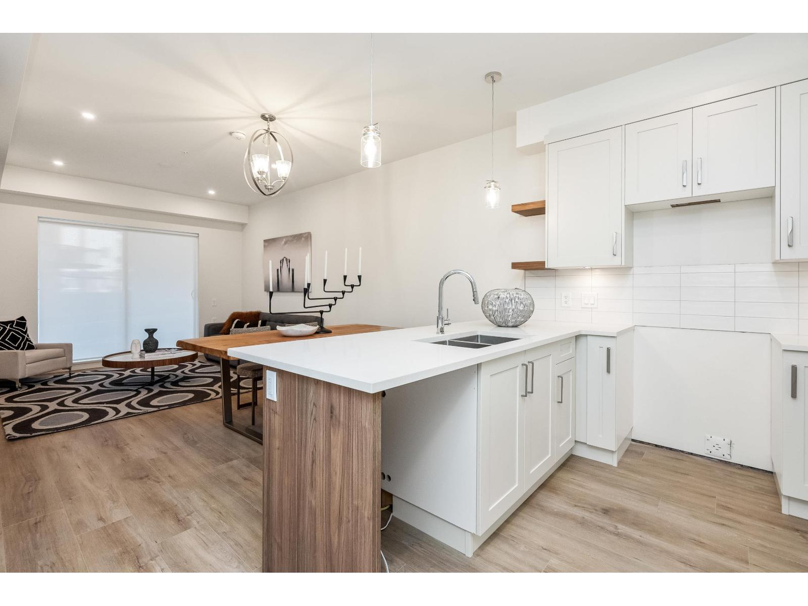 103 8497 YOUNG ROAD|Chilliwack Proper South
