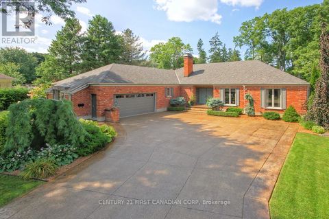 811 CLEARVIEW CRESCENT London ON N6H4P6