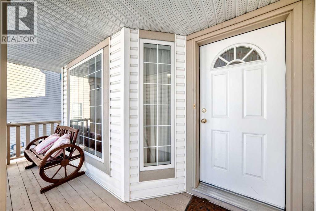 232 Coral Keys Place NE