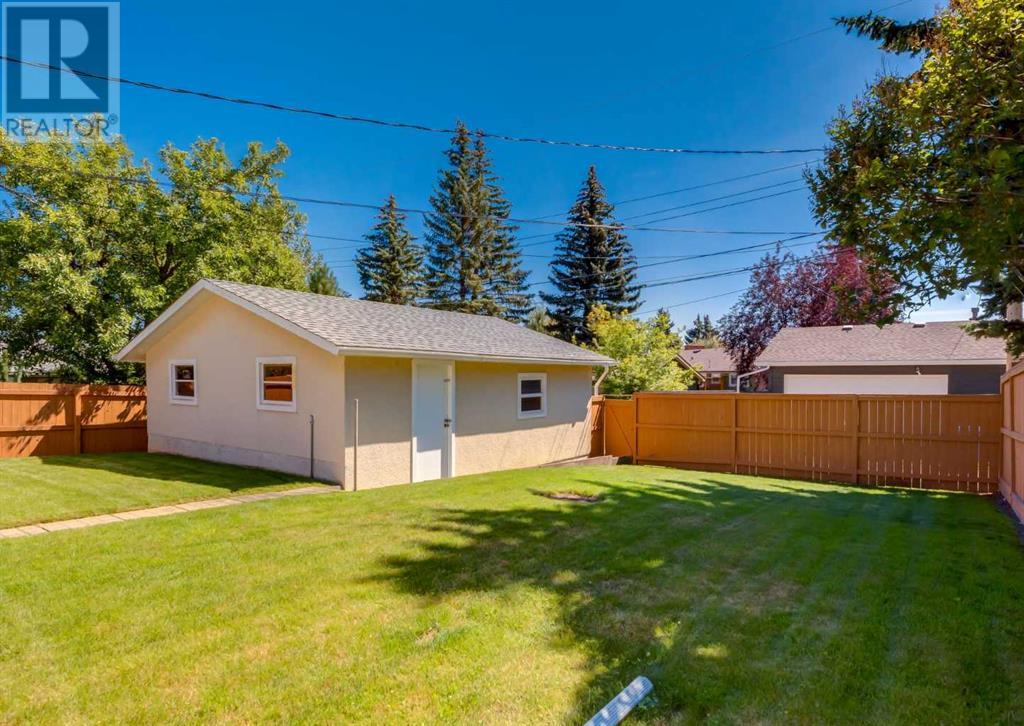 5615 Lodge Crescent SW