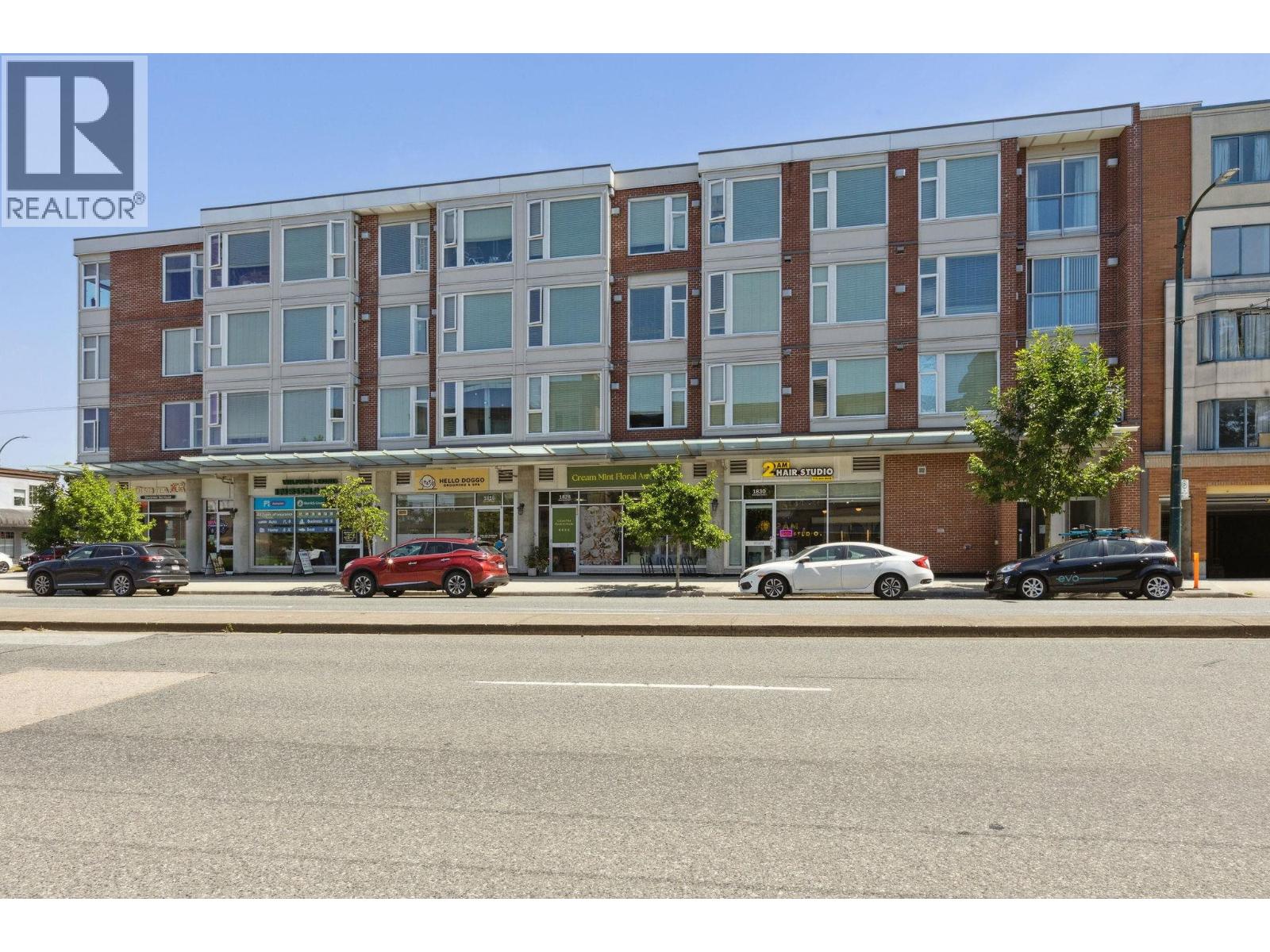 212 1838 RENFREW STREET