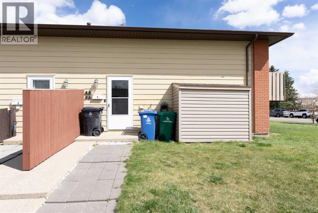 1, 29 Meadowlark Boulevard N