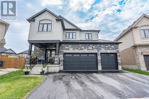 920 RIVER RIDGE Court Kitchener ON N2A0H2