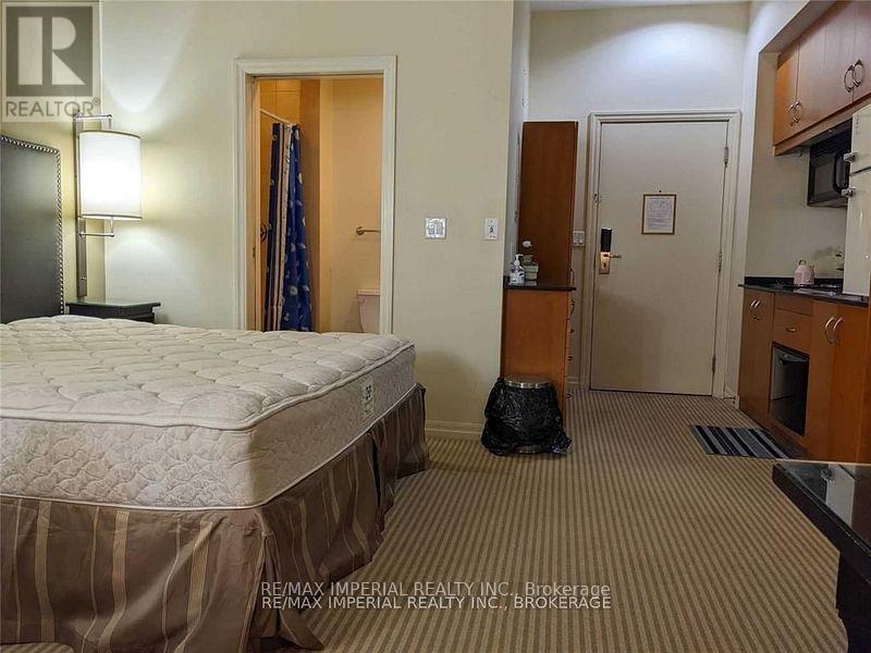 1023 - 1 KING STREET W