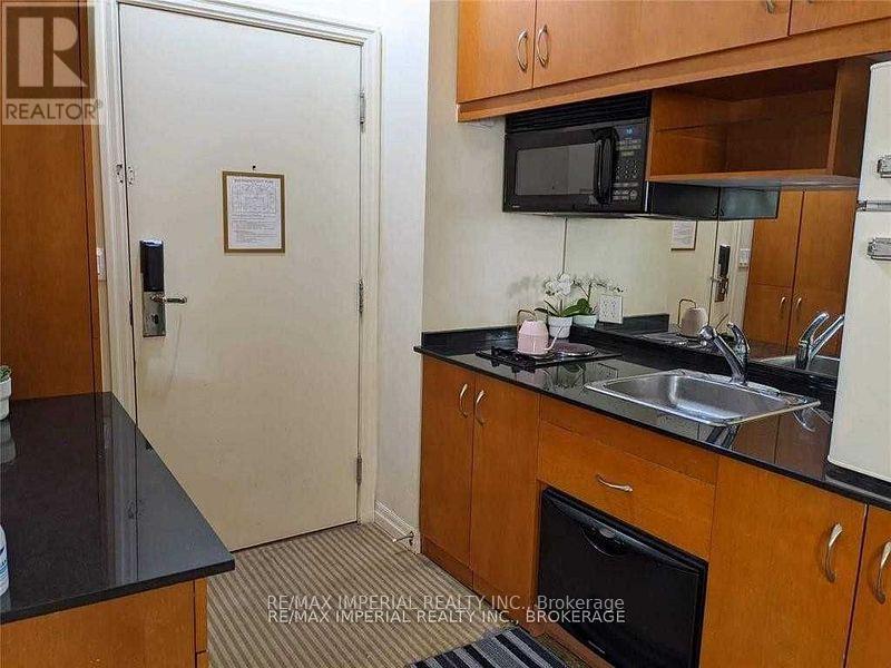 1023 - 1 KING STREET W