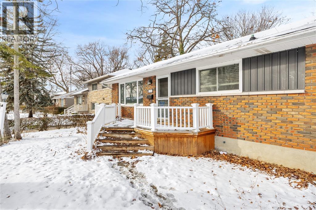 1282 Cathcart BOULEVARD