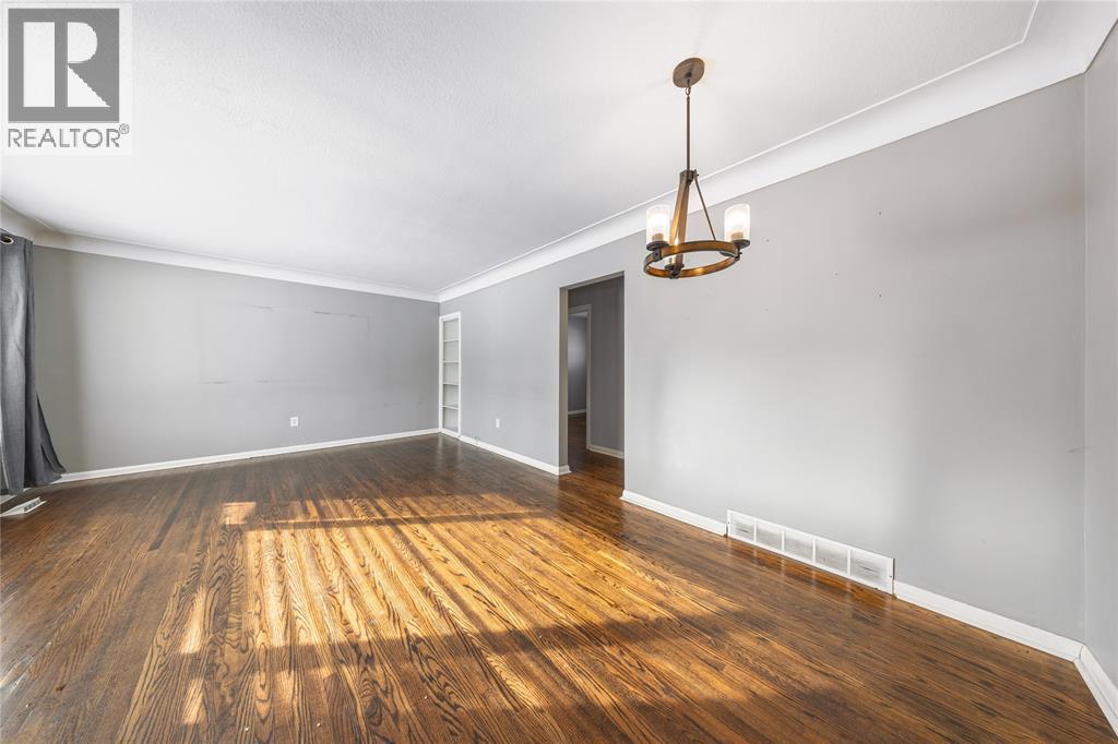 1282 Cathcart BOULEVARD