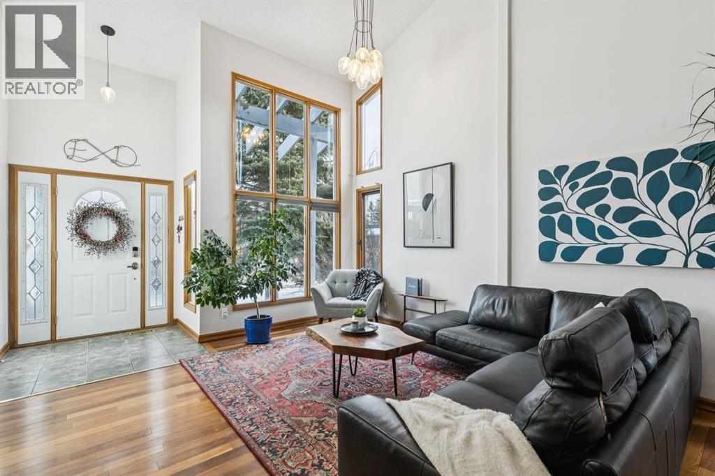 715 Coach Bluff Crescent SW