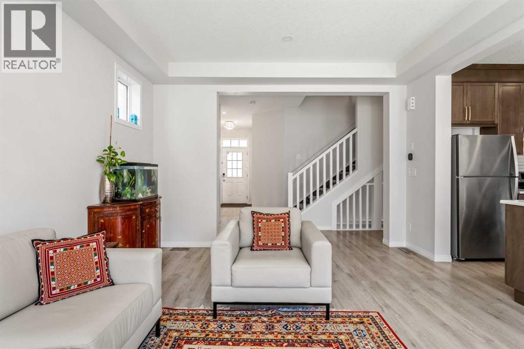 192 Carrington Crescent NW