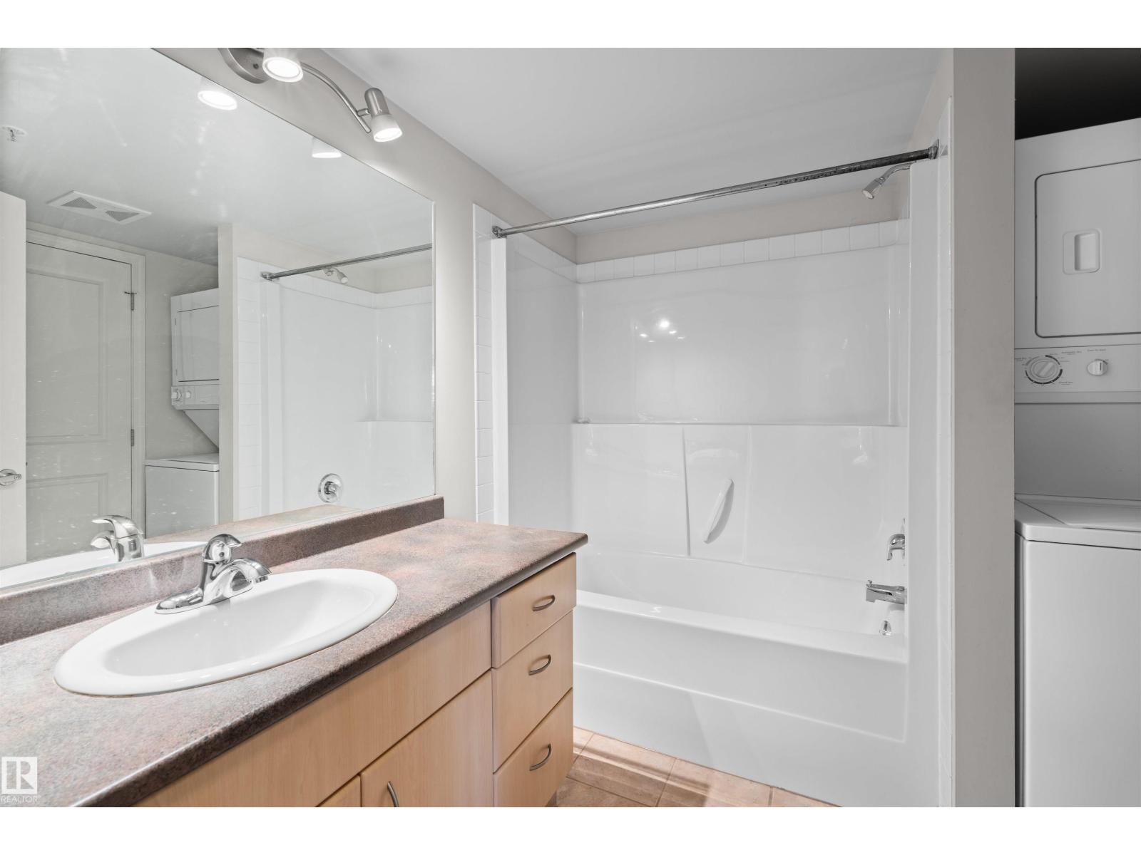 #2301 10180 104 ST NW