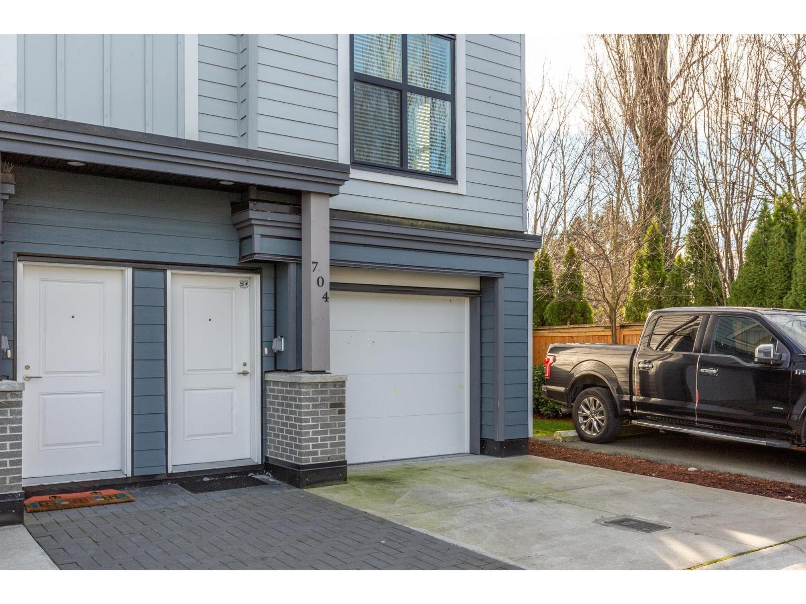 704 2267 MCKENZIE ROAD