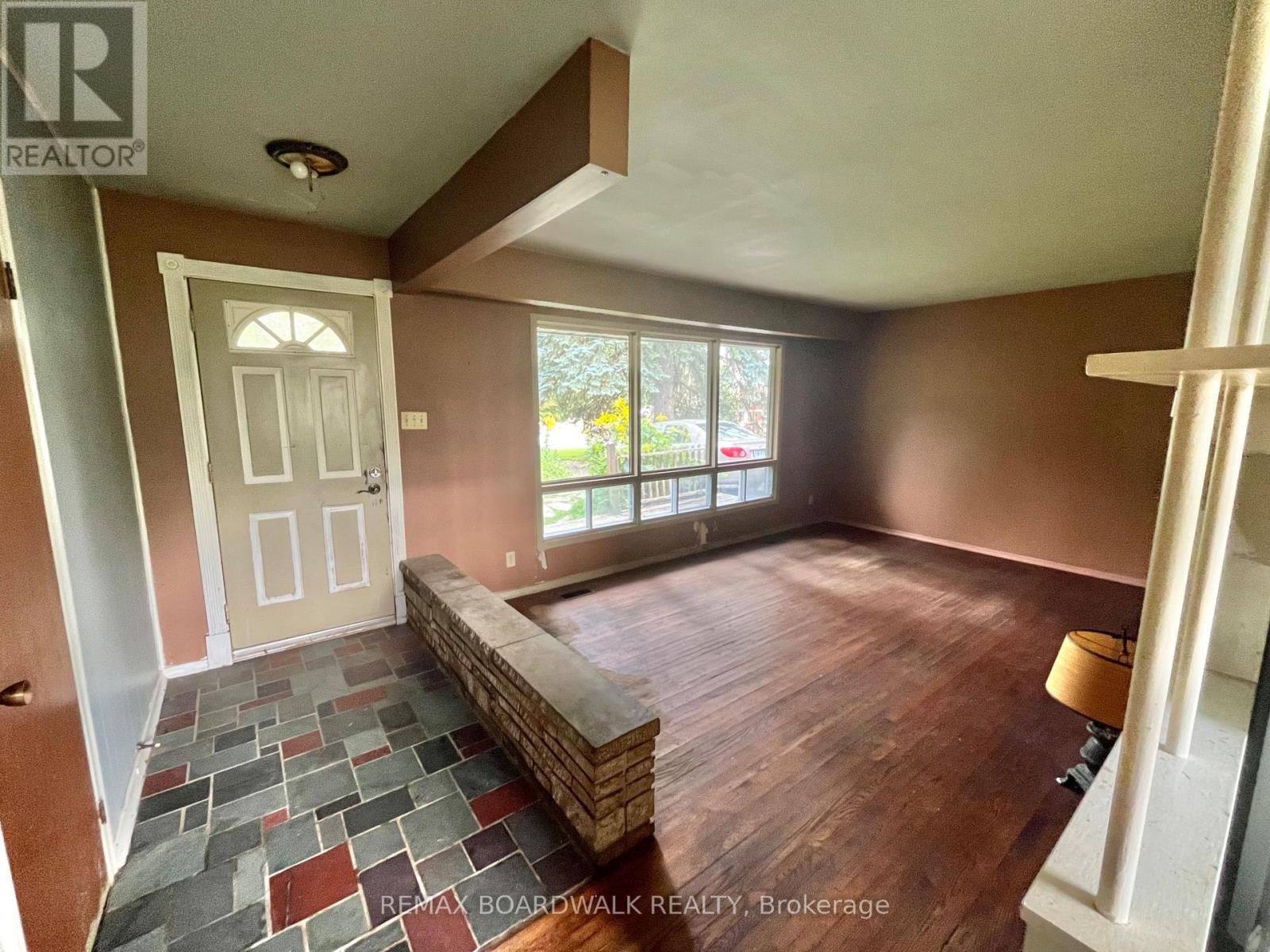 1363 DUFORD DRIVE