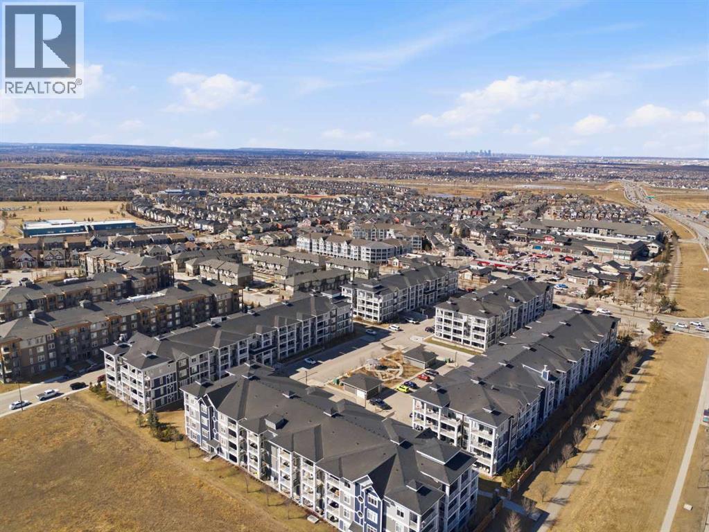 220, 400 Auburn Meadows Common SE